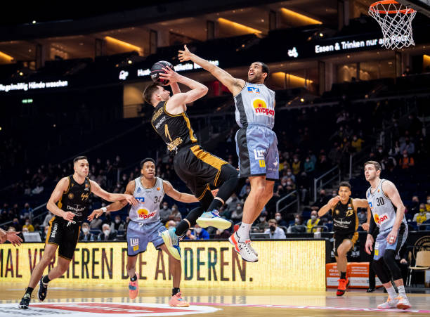 他在加盟多 他在加盟多