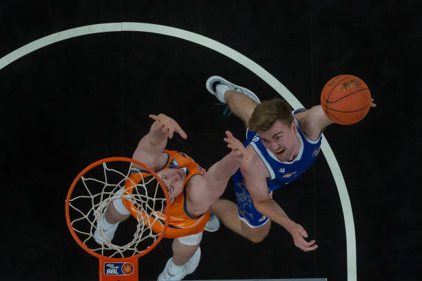 巴萨与巴黎 巴萨与巴黎